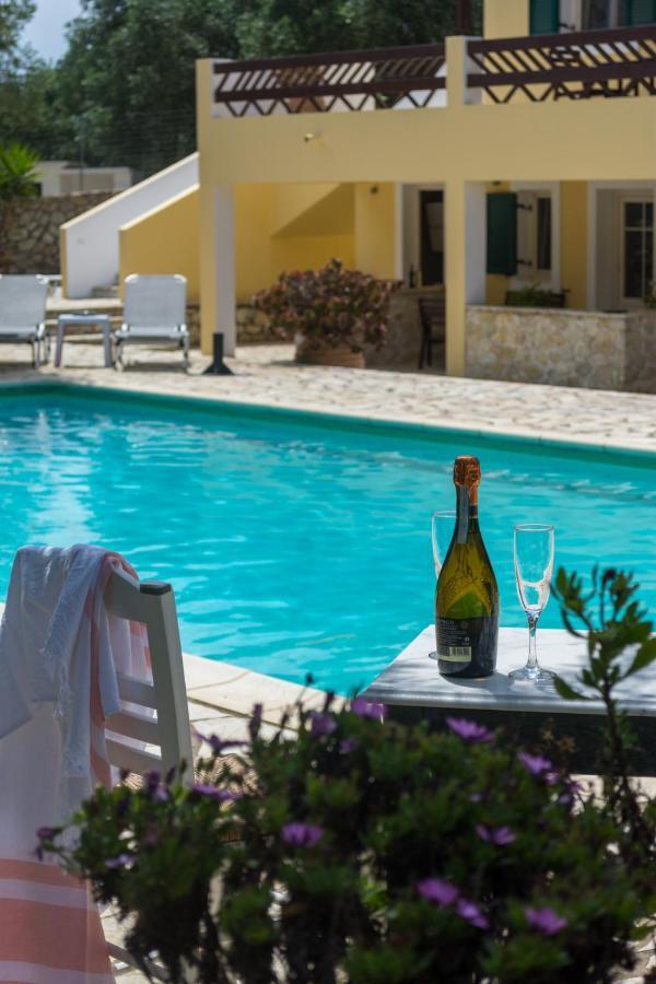 Villa Elaia Suites & Apartments No.2 ガイオス エクステリア 写真